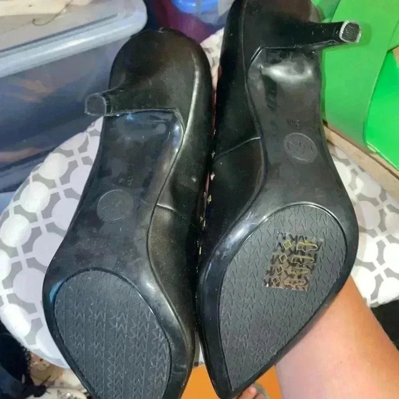 Womens Heels - Picture 3 of 5